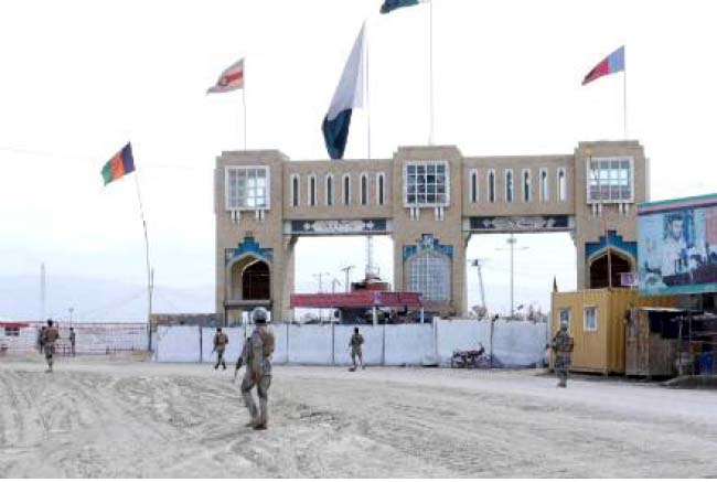 Pakistan Temporarily  Opens Border Gates with Afghanistan